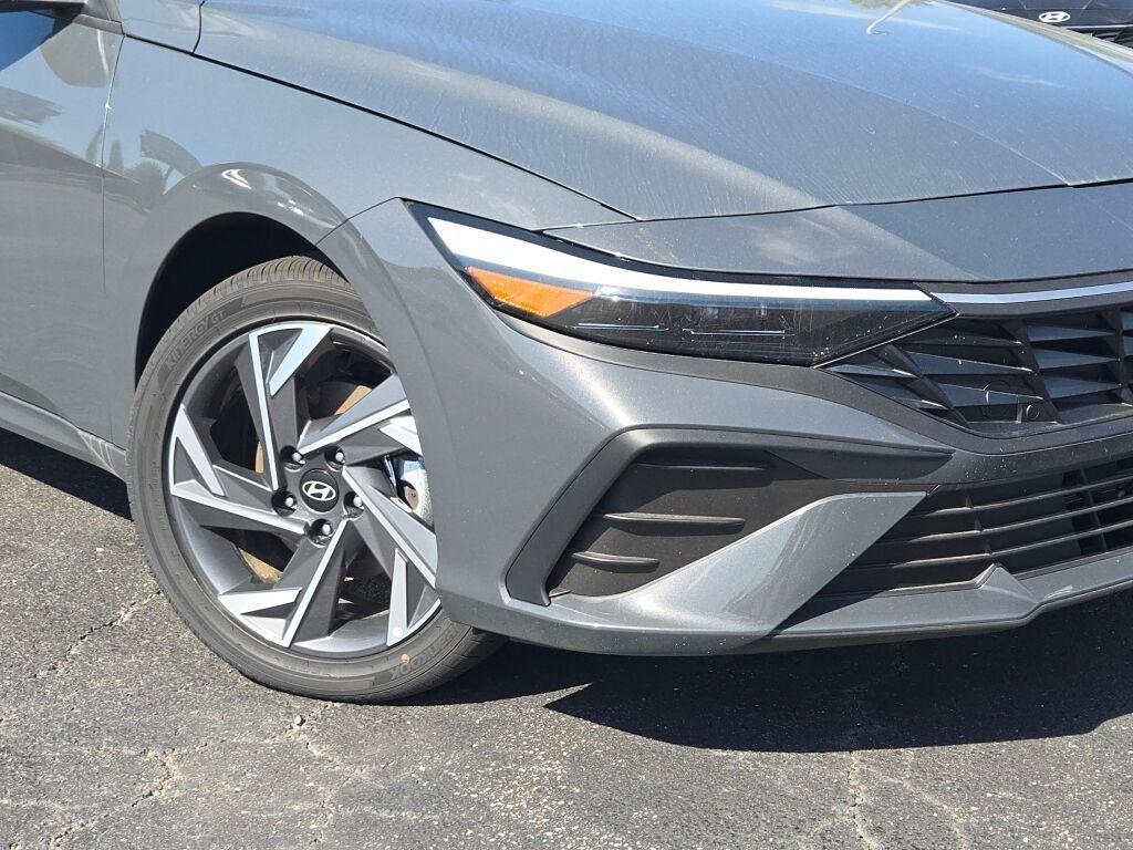 new 2025 Hyundai ELANTRA HEV car, priced at $24,215