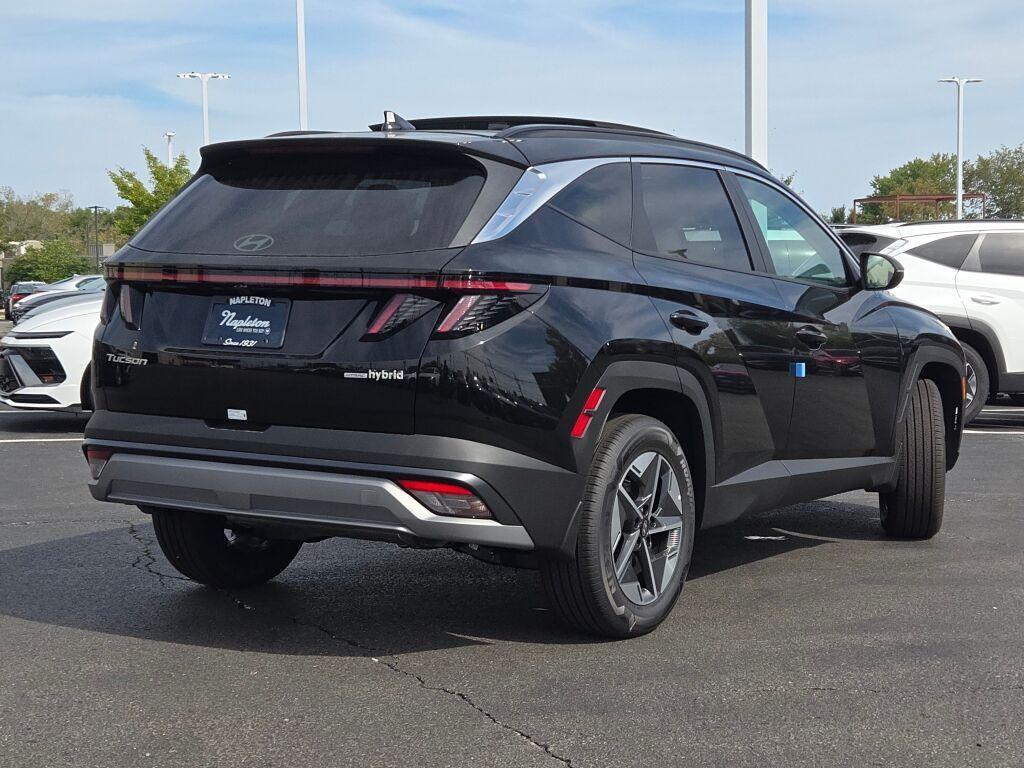 new 2025 Hyundai TUCSON Hybrid car, priced at $34,083