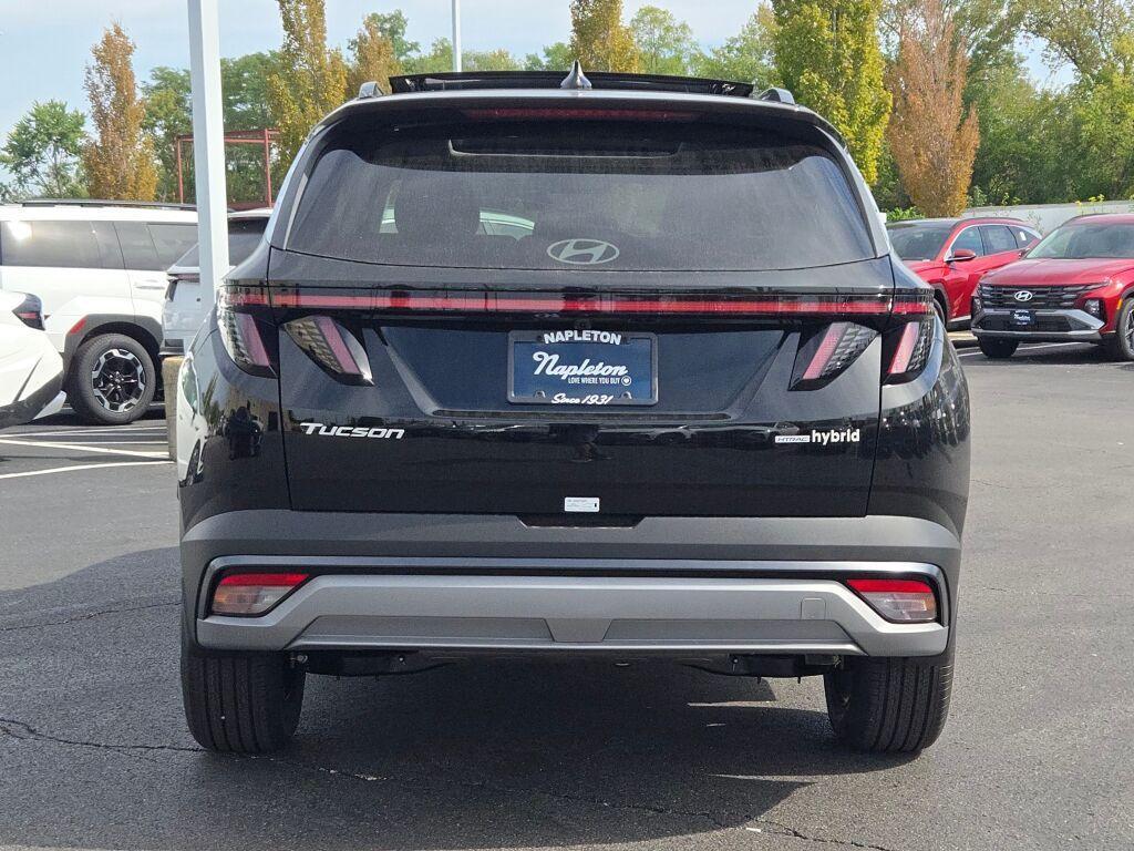 new 2025 Hyundai TUCSON Hybrid car, priced at $34,083