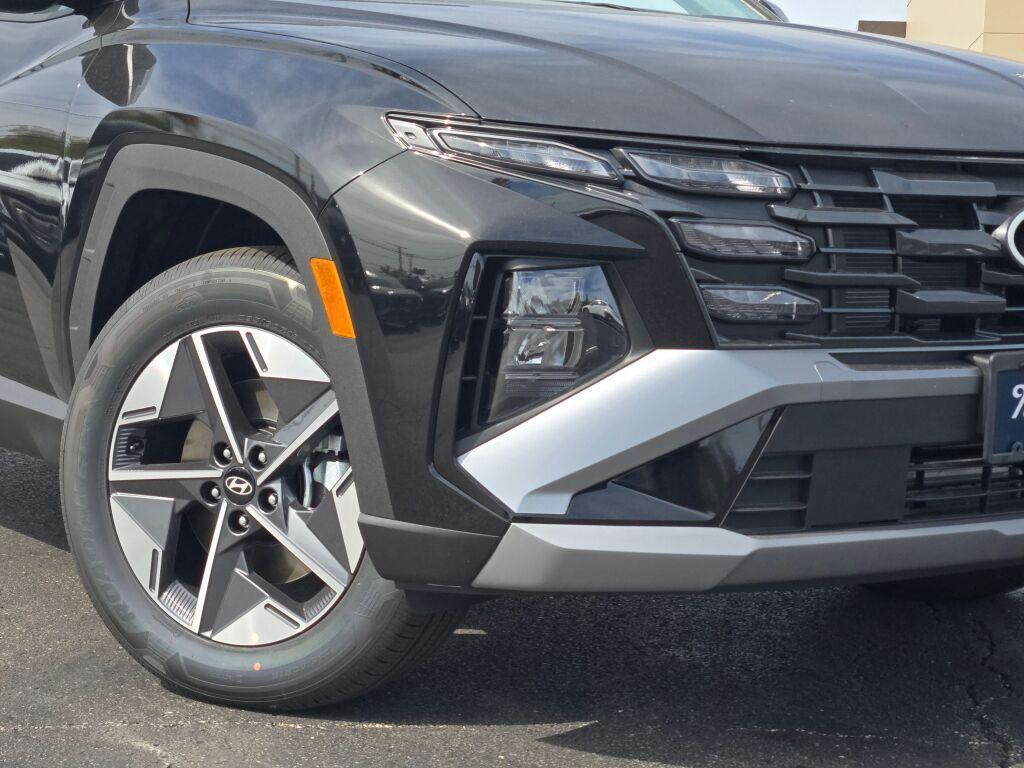 new 2025 Hyundai TUCSON Hybrid car, priced at $34,083
