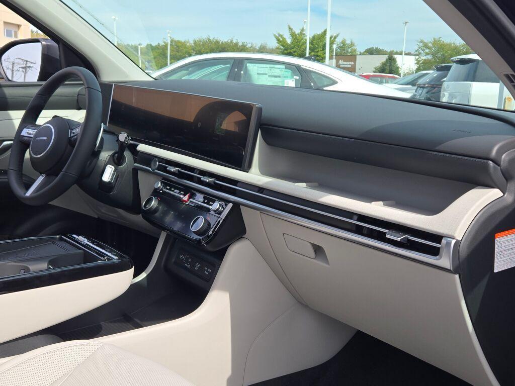 new 2025 Hyundai TUCSON Hybrid car, priced at $34,083