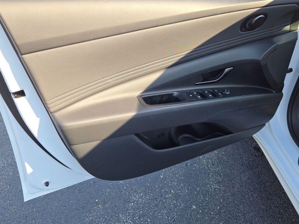 new 2025 Hyundai ELANTRA HEV car, priced at $28,200