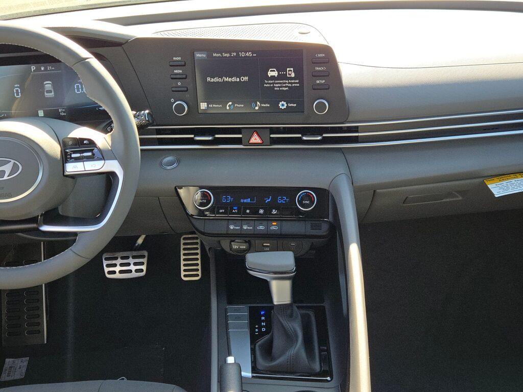new 2025 Hyundai Elantra car, priced at $24,162