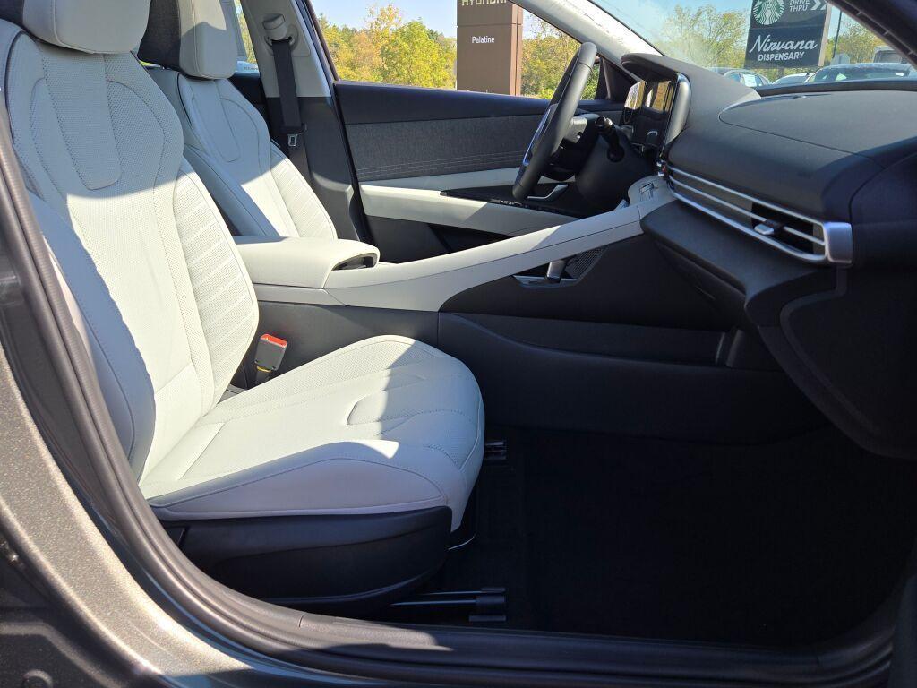 new 2025 Hyundai Elantra car, priced at $28,160
