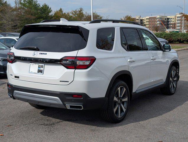 new 2025 Honda Pilot car, priced at $49,941