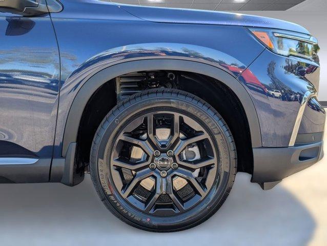 new 2025 Honda Pilot car, priced at $48,391
