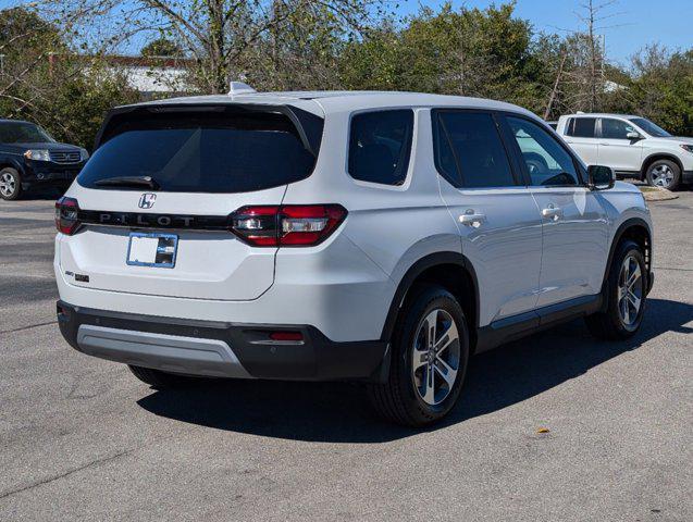 new 2025 Honda Pilot car, priced at $46,671