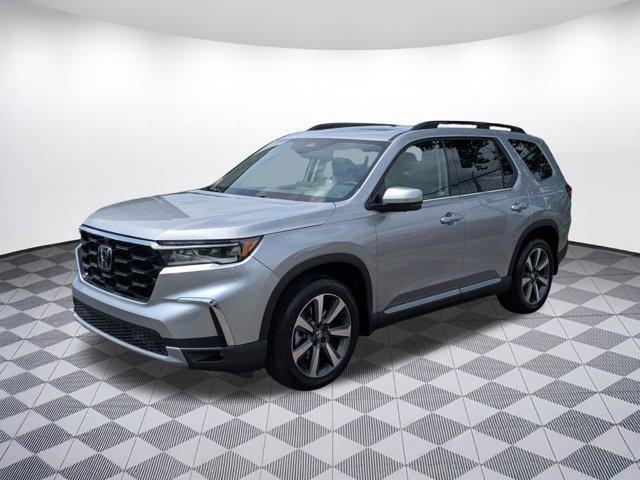 new 2025 Honda Pilot car, priced at $52,731