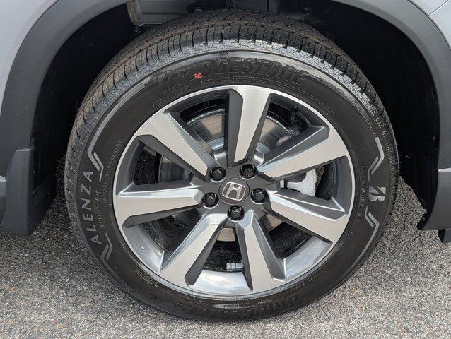 new 2025 Honda Pilot car, priced at $52,731