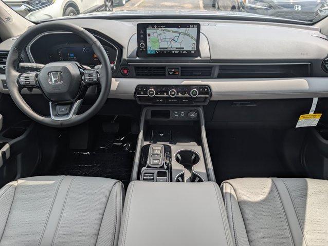 new 2025 Honda Pilot car, priced at $52,731