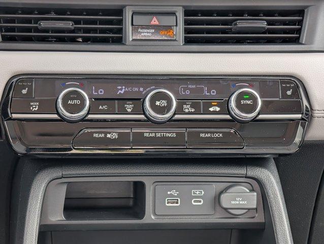 new 2025 Honda Pilot car, priced at $47,601