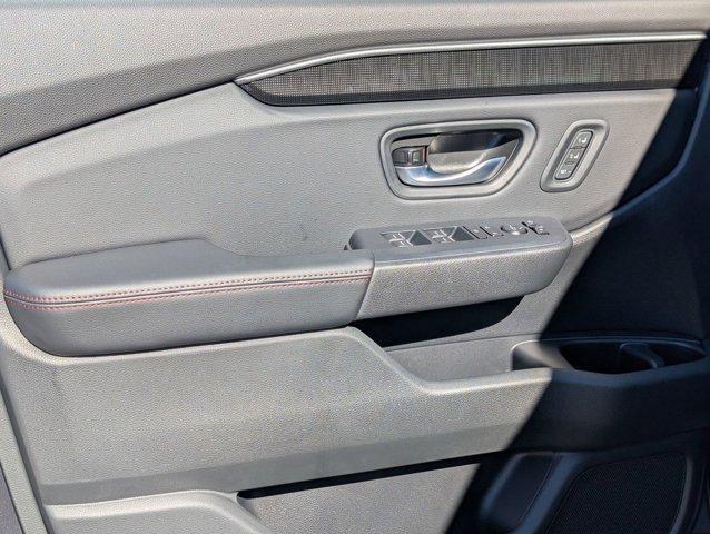 new 2025 Honda Pilot car, priced at $55,031
