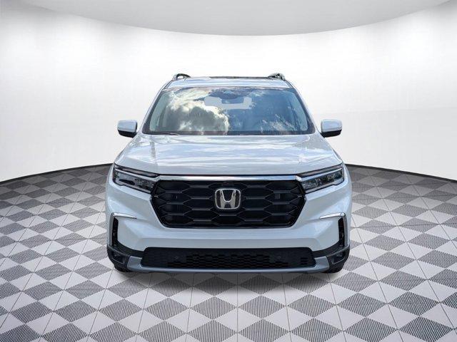 new 2025 Honda Pilot car, priced at $53,181
