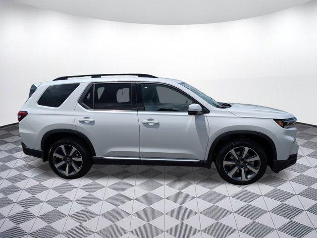 new 2025 Honda Pilot car, priced at $53,181