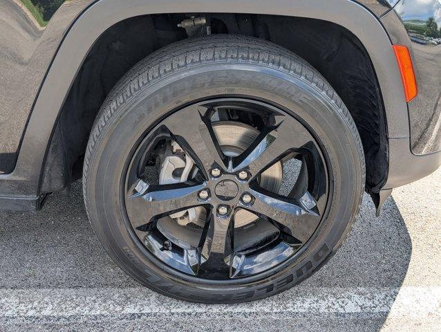 used 2023 Jeep Grand Cherokee car, priced at $27,998