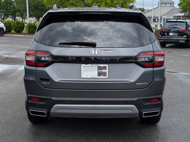 new 2025 Honda Pilot car, priced at $49,801