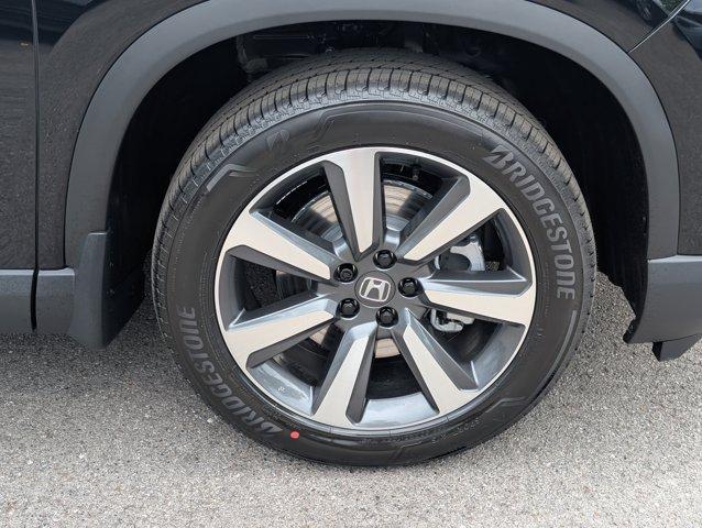 new 2025 Honda Pilot car, priced at $52,731