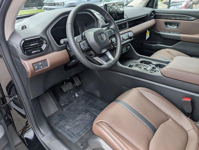 new 2025 Honda Pilot car, priced at $52,731