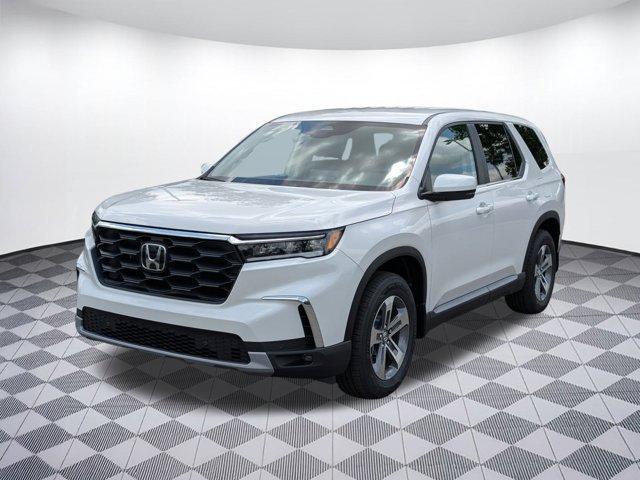new 2025 Honda Pilot car, priced at $45,081
