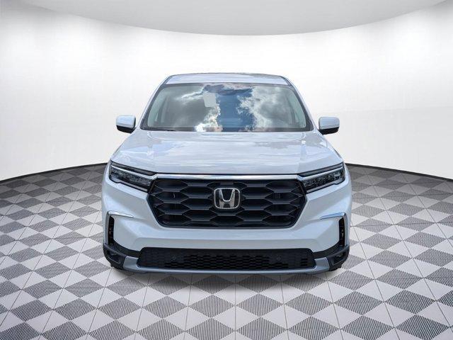 new 2025 Honda Pilot car, priced at $45,081