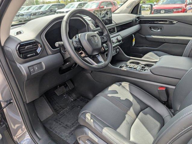new 2025 Honda Pilot car, priced at $47,441