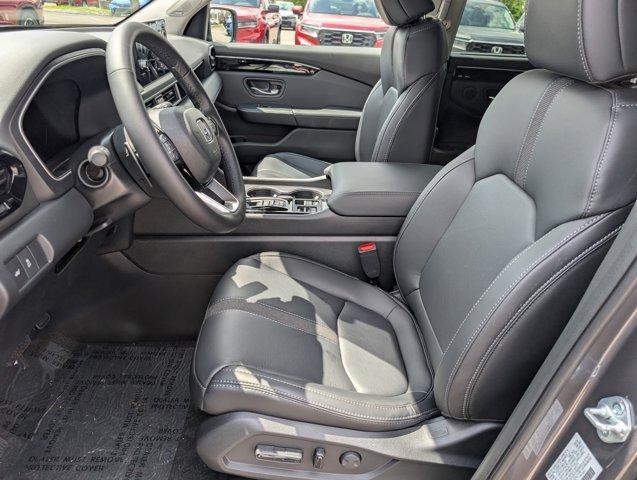 new 2025 Honda Pilot car, priced at $47,441