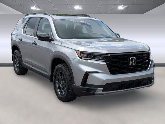 new 2025 Honda Pilot car, priced at $48,351