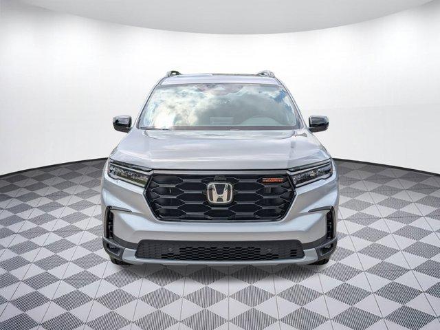 new 2025 Honda Pilot car, priced at $49,051