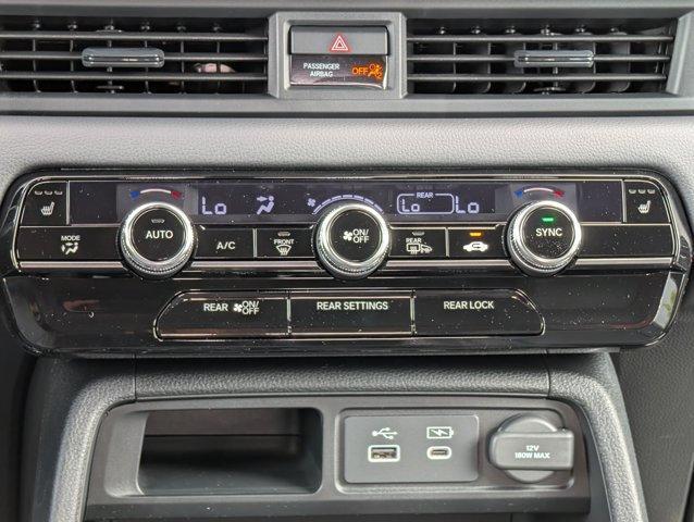 new 2025 Honda Pilot car, priced at $49,051