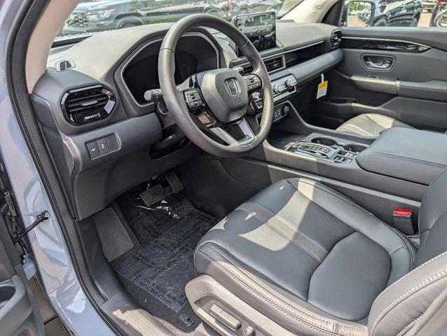 new 2025 Honda Pilot car, priced at $49,405