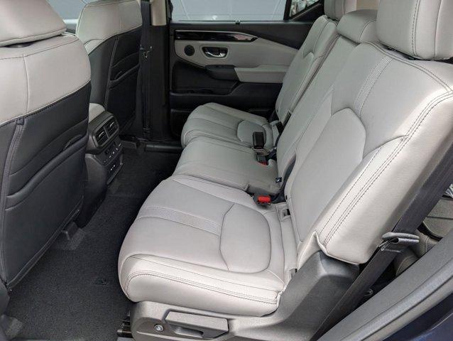 new 2025 Honda Pilot car, priced at $50,442