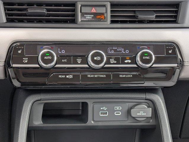 new 2025 Honda Pilot car, priced at $51,151