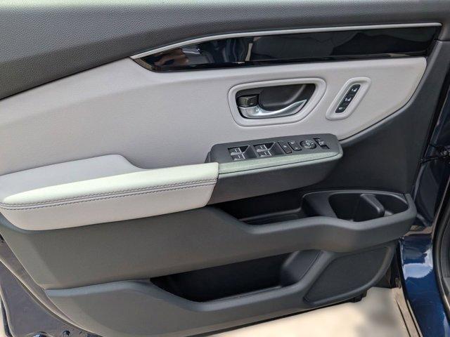 new 2025 Honda Pilot car, priced at $50,442