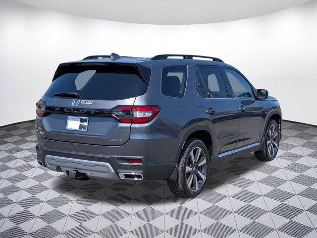 new 2025 Honda Pilot car, priced at $56,250
