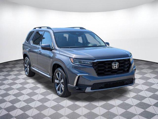 new 2025 Honda Pilot car, priced at $56,250