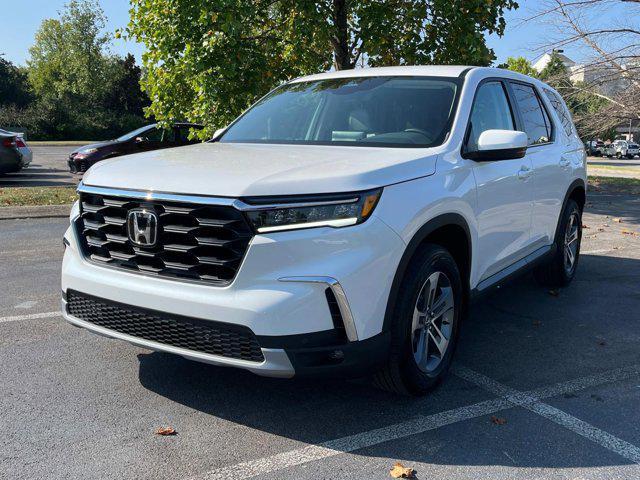 new 2025 Honda Pilot car, priced at $43,542