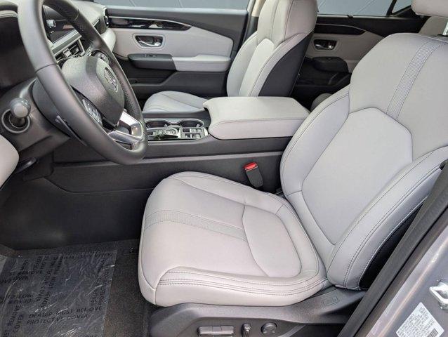 new 2025 Honda Pilot car, priced at $46,451