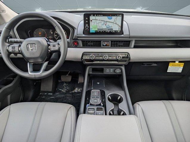 new 2025 Honda Pilot car, priced at $46,451