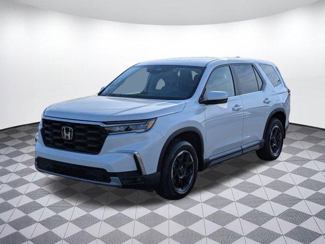 new 2025 Honda Pilot car, priced at $48,132