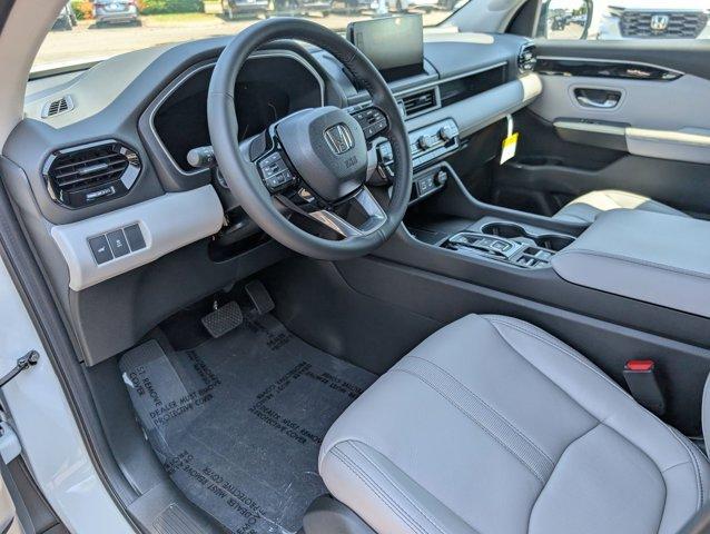 new 2025 Honda Pilot car, priced at $42,951