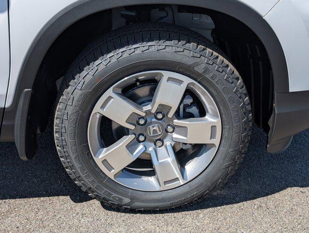 new 2025 Honda Ridgeline car, priced at $42,372