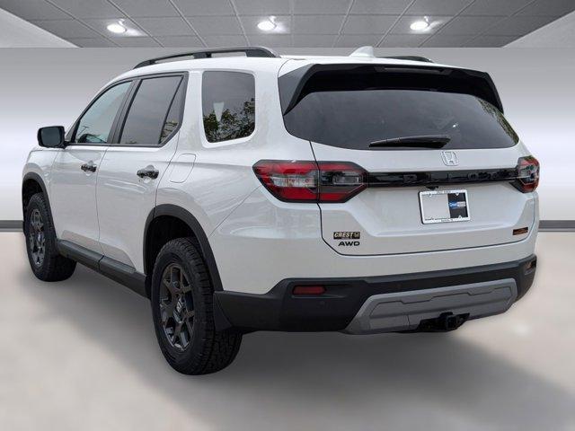 new 2025 Honda Pilot car, priced at $48,851