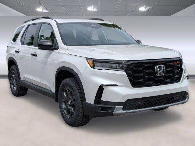 new 2025 Honda Pilot car, priced at $48,851