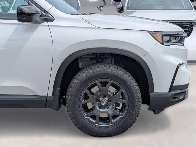 new 2025 Honda Pilot car, priced at $48,851