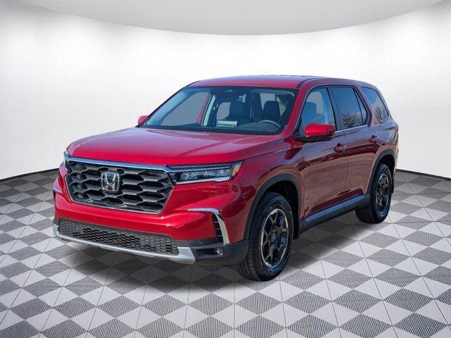 new 2025 Honda Pilot car, priced at $45,782