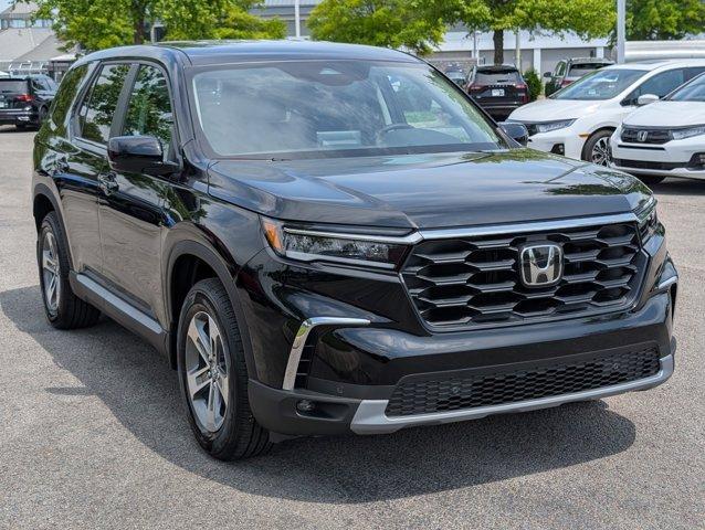 new 2025 Honda Pilot car, priced at $44,171