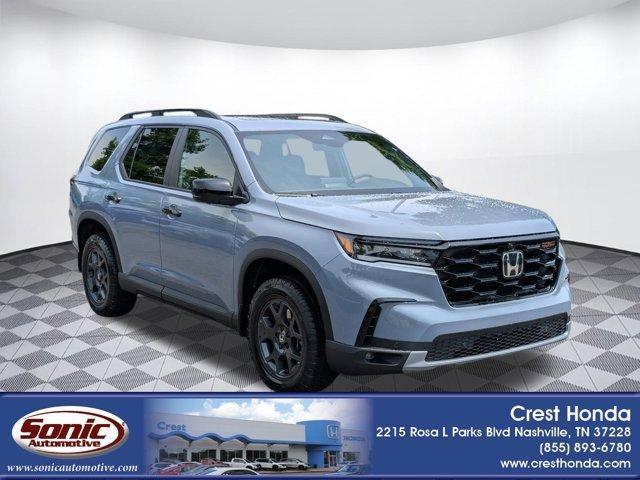 new 2025 Honda Pilot car, priced at $49,501