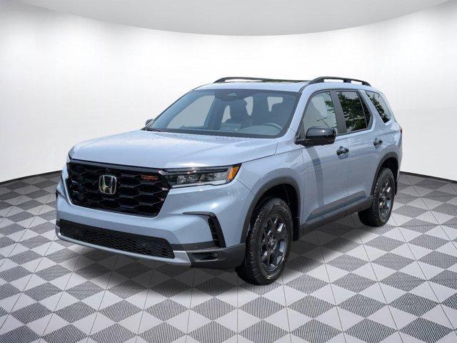 new 2025 Honda Pilot car, priced at $49,501