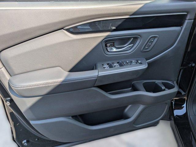 new 2025 Honda Pilot car, priced at $47,151