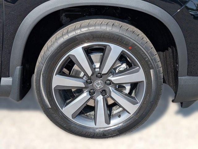 new 2025 Honda Pilot car, priced at $47,151
